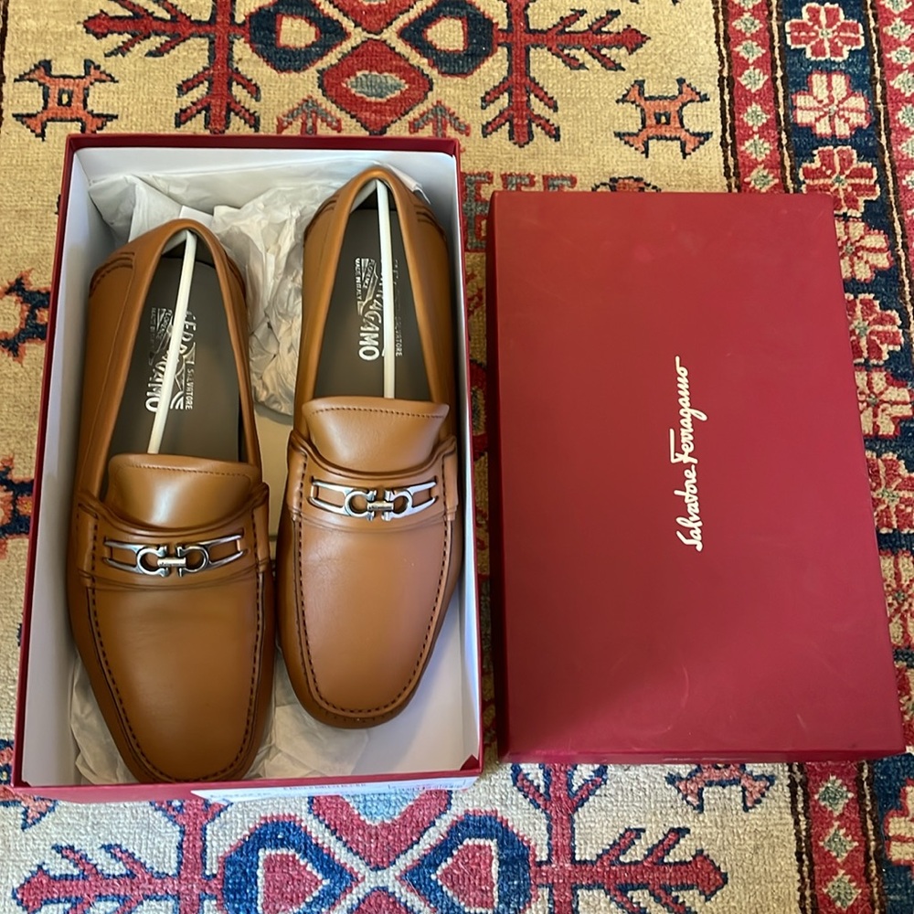 Mens Ferragamo Loafers 10.5 WIDE